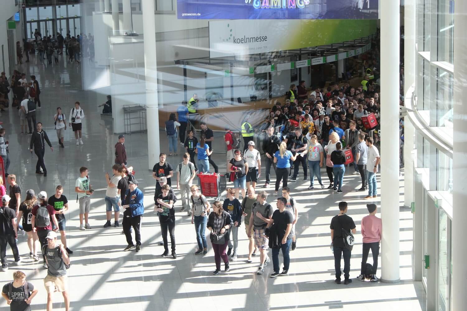 Eine Messe, die mit 360 Grad Videos in Echtzeit ausgestrahlt wird.