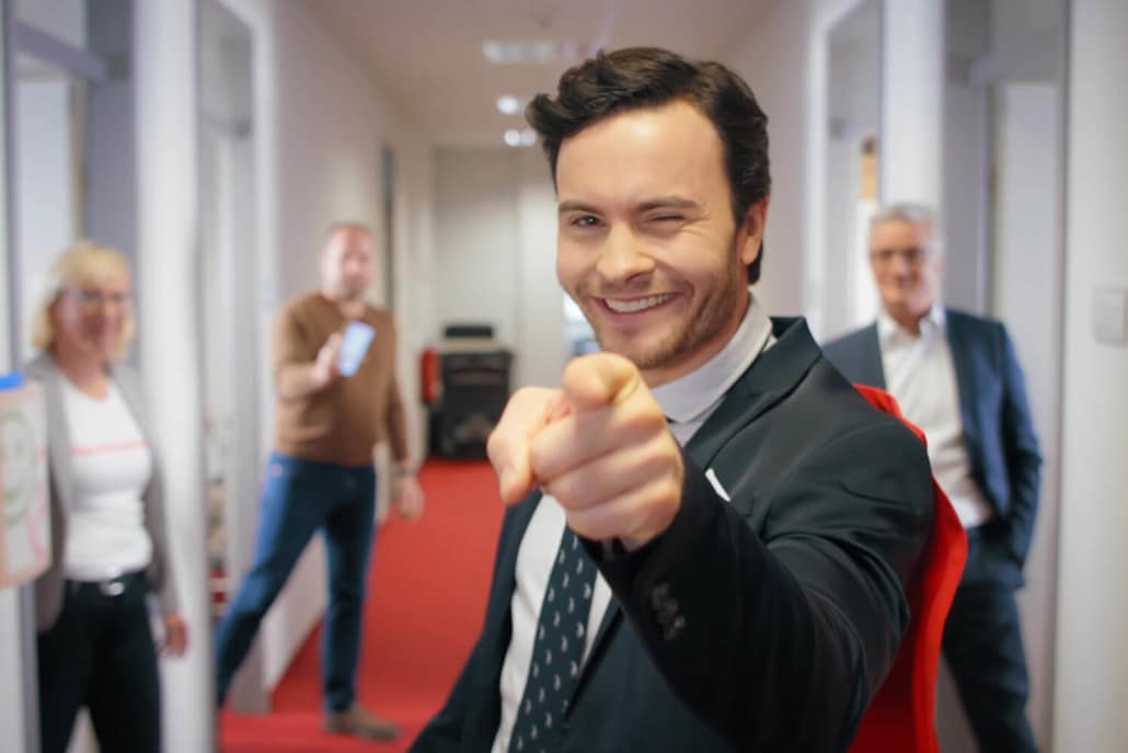 Beispielvideo aus der Versicherungsbranche von der Imagefilm Produktion muthmedia aus Frankfurt.